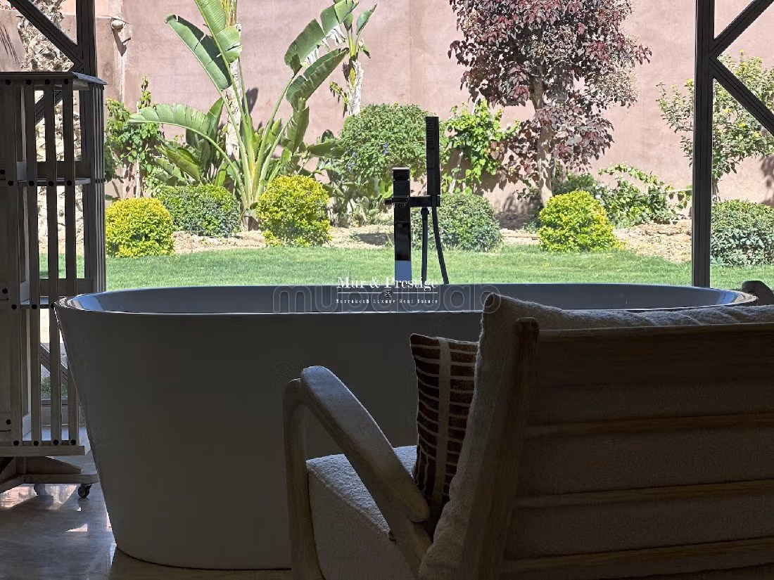 Magnifica villa in vendita. 5 locali. Con camino e piscina. 