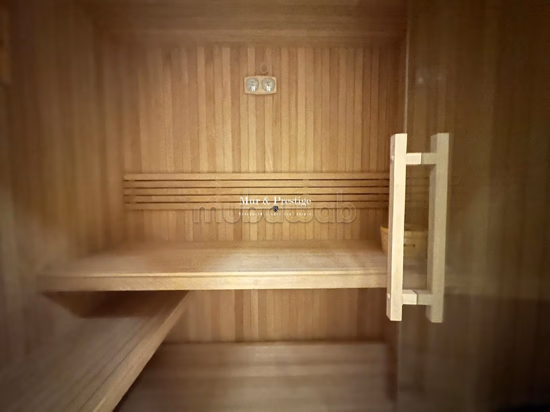 Magnifica villa in vendita. 5 locali. Con camino e piscina. 