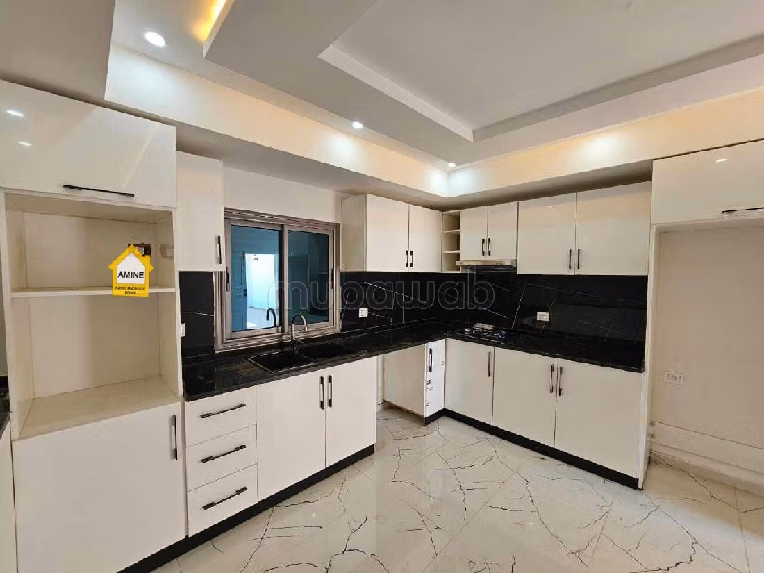Vendita villa di lusso a Djerba. 3 belle camere da letto. Terrazzo e giardino. 