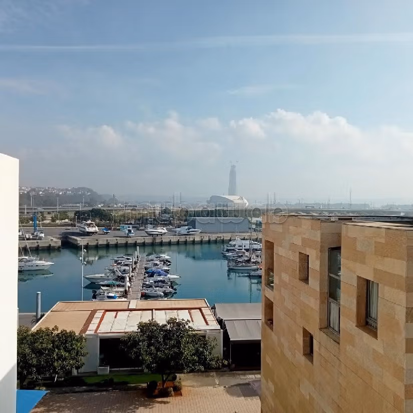 Appartement à Vendre de 152.0 m² à Salé, Bab Al Bahr