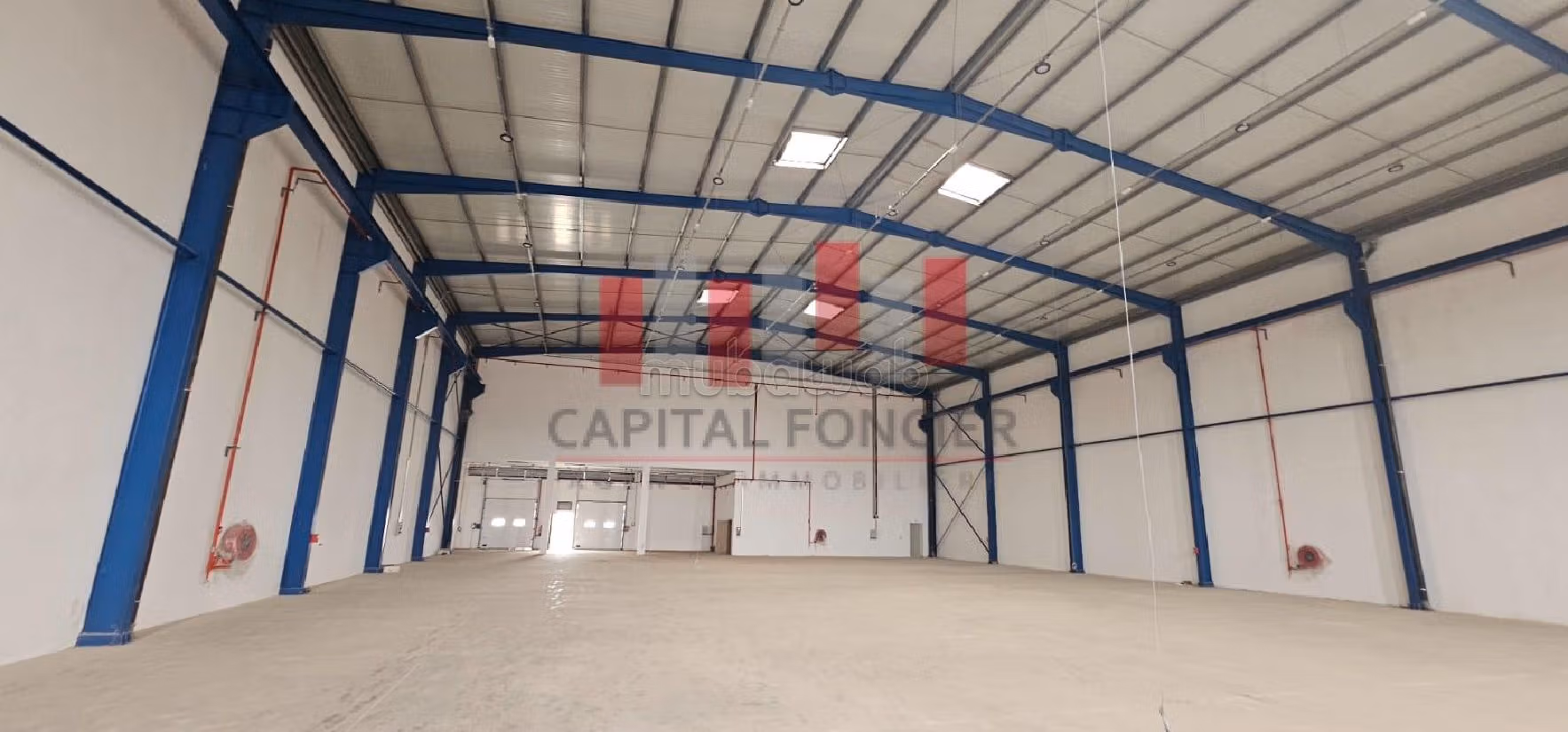 Offices & shops to rent in Zone Industrielle. Total area 1875 m²