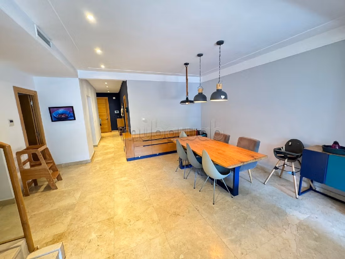 Eccezionale villa in vendita a Ville Verte. 3 camere da letto. Terrazzo e giardino. 