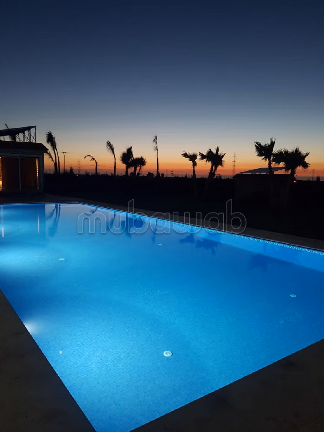 مزرعة للبيع ب المدخل الجنوبي. المساحة الإجمالية 10000 م². إقامة مراقبة 24/24