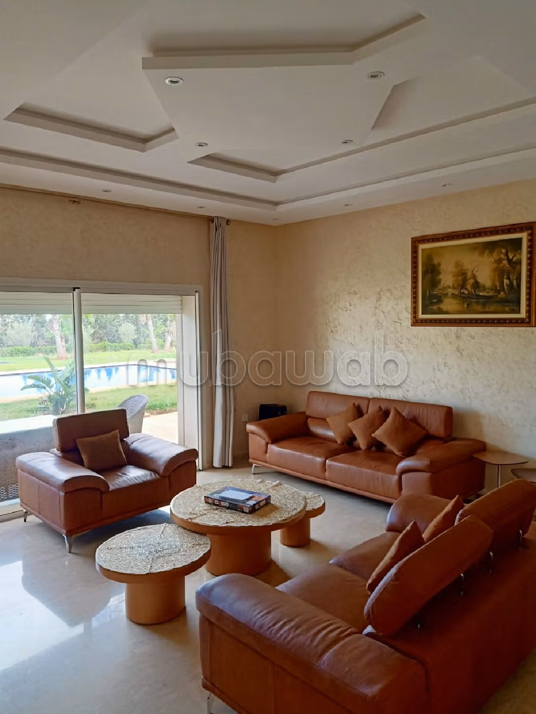 مزرعة للبيع ب المدخل الجنوبي. المساحة الإجمالية 10000 م². إقامة مراقبة 24/24