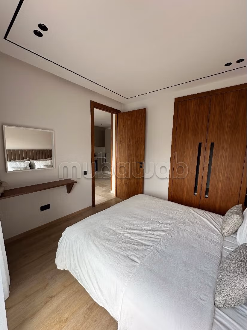 استئجار شقة بالأميرات. 1 غرفة جيدة. مفروشة. 