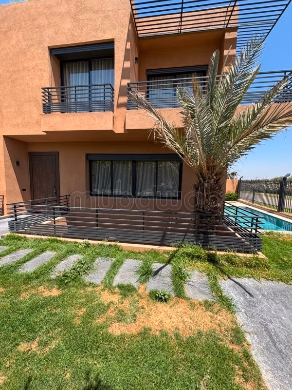 High quality house for sale in Route de l'Ourika. Small area 330 m². Green areas, No Lift