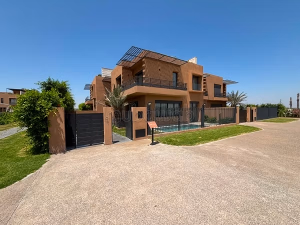 4 Bedroom Villa Rooftop Pool 3rd Phase