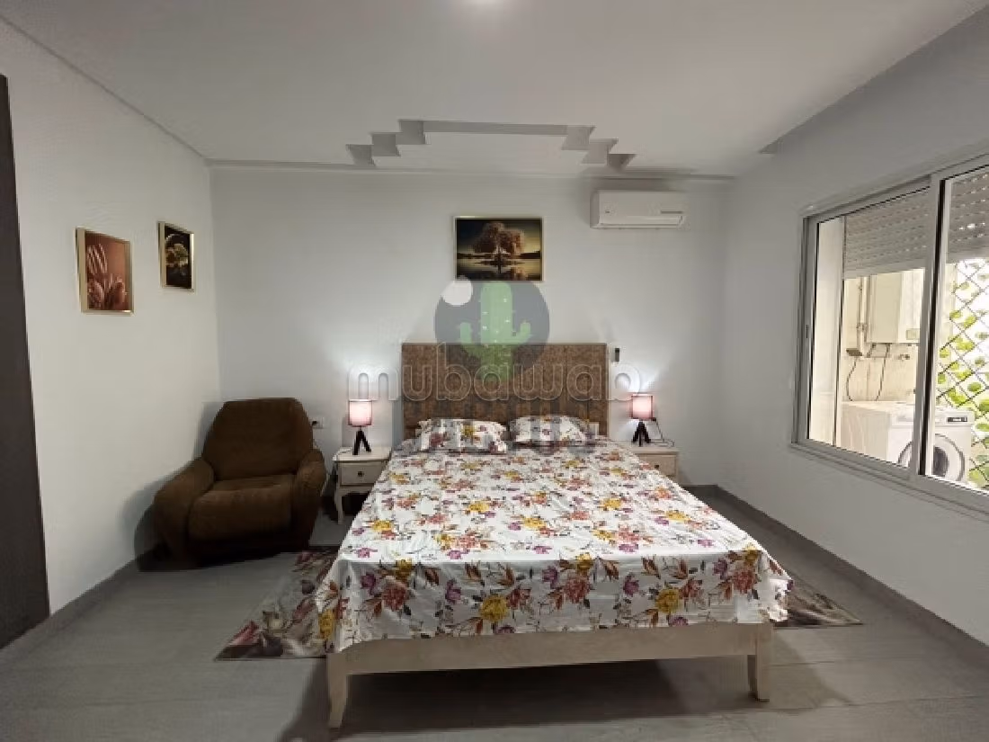 Appartamento da affittare a Cité El Wafa. 2 camere da letto. Piscina e aria condizionata. 