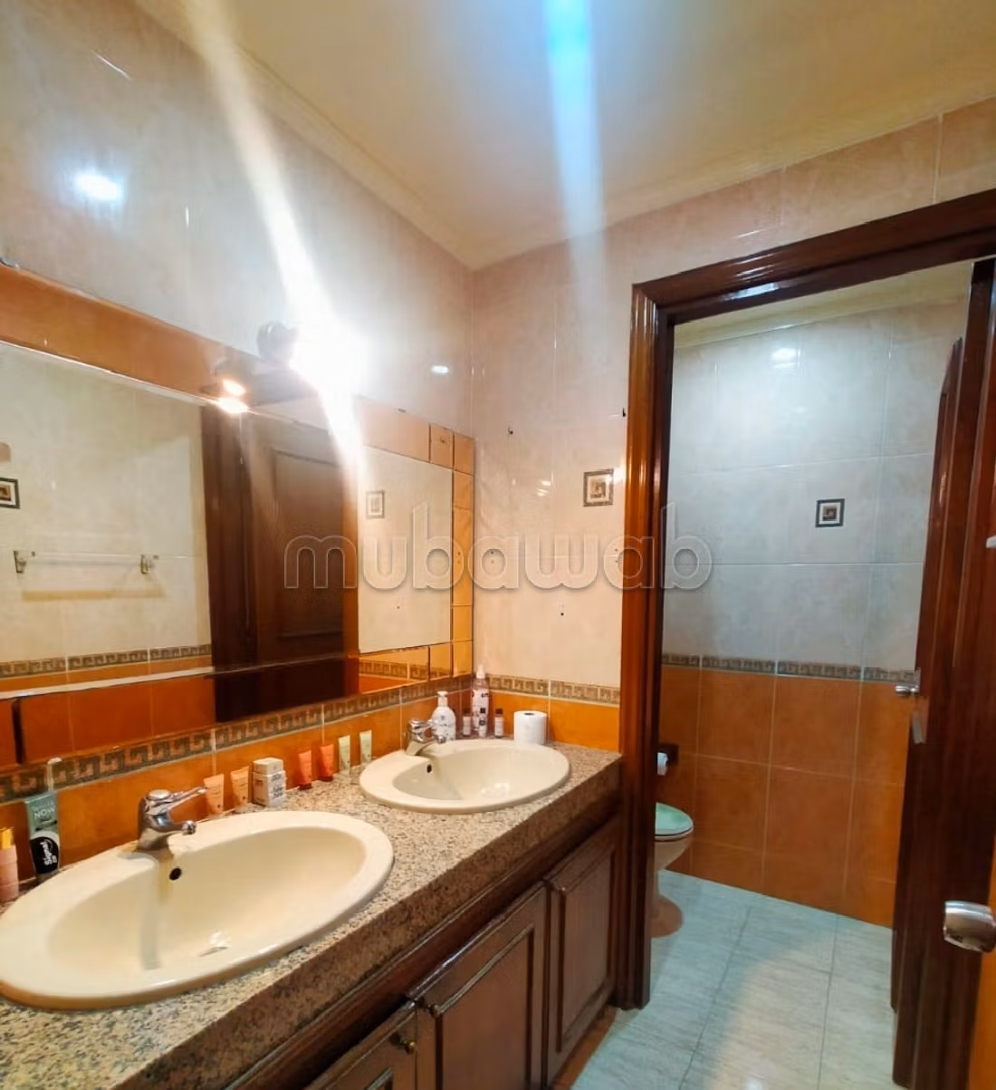 Sale of a lovely apartment in Les Hôpitaux. 3 rooms. Fireplace and caretaker service.