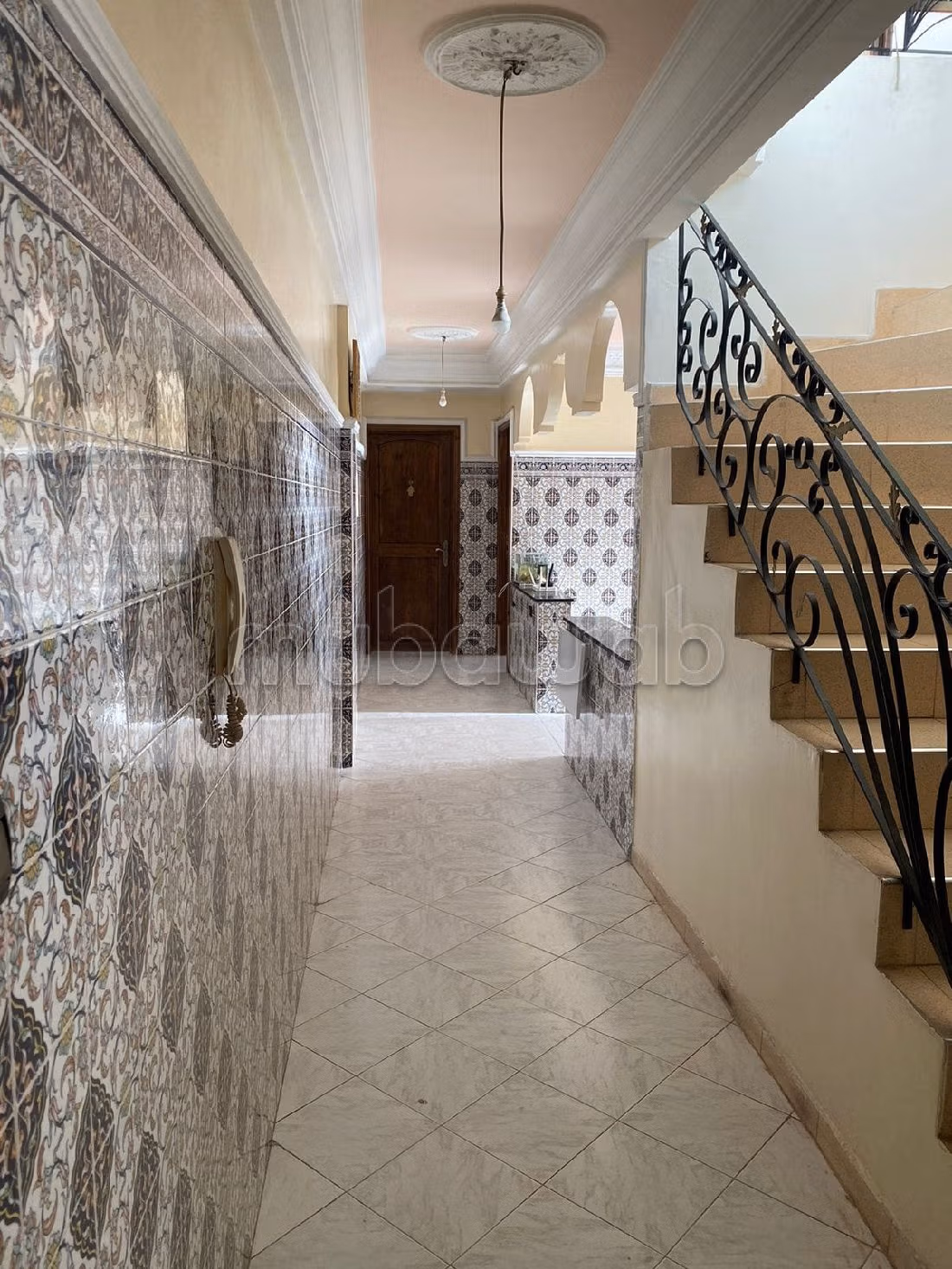 شقة للبيع ب سيدي عثمان. 4 غرف رائعة