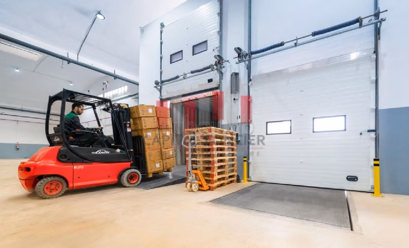 Plateforme logistique et industrielle de 8.000 m de surface utile a la location a Ain Sebaa