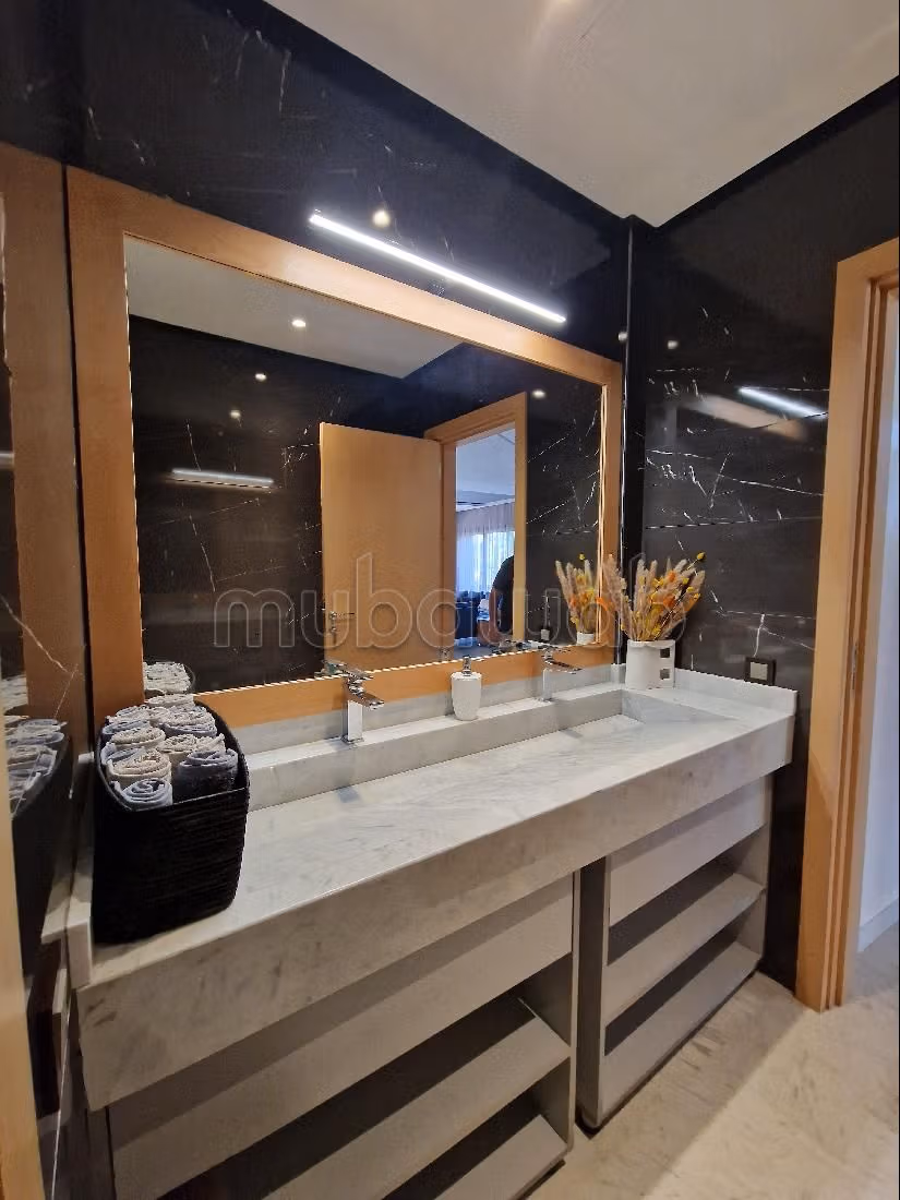 Villa's en luxe woningen om te kopen in Route de Tahanaout. Oppervlakte 798 m². Zwembad en conciërgeservice. 