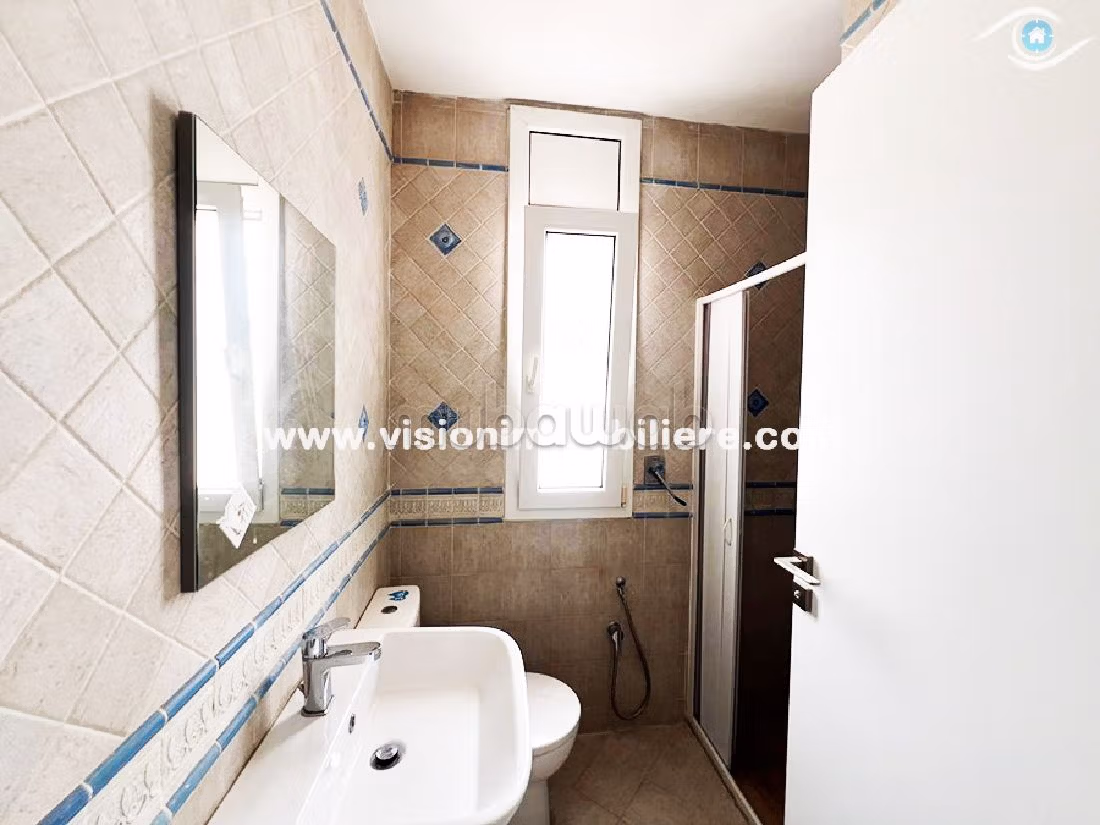Villa de luxe à vendre à Hammamet Sud. 4 pièces confortables. Climatisation et piscine