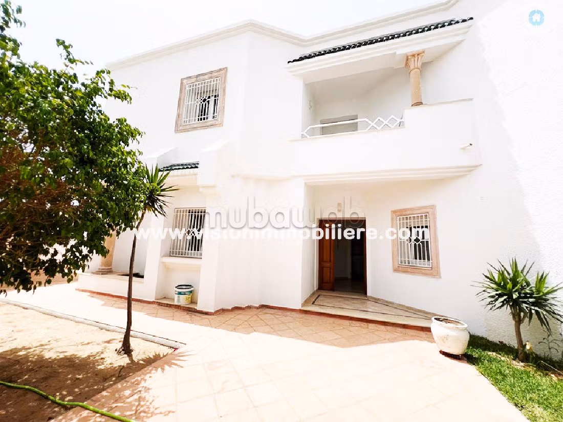 Villa de luxe à vendre à Hammamet Sud. 4 pièces confortables. Climatisation et piscine