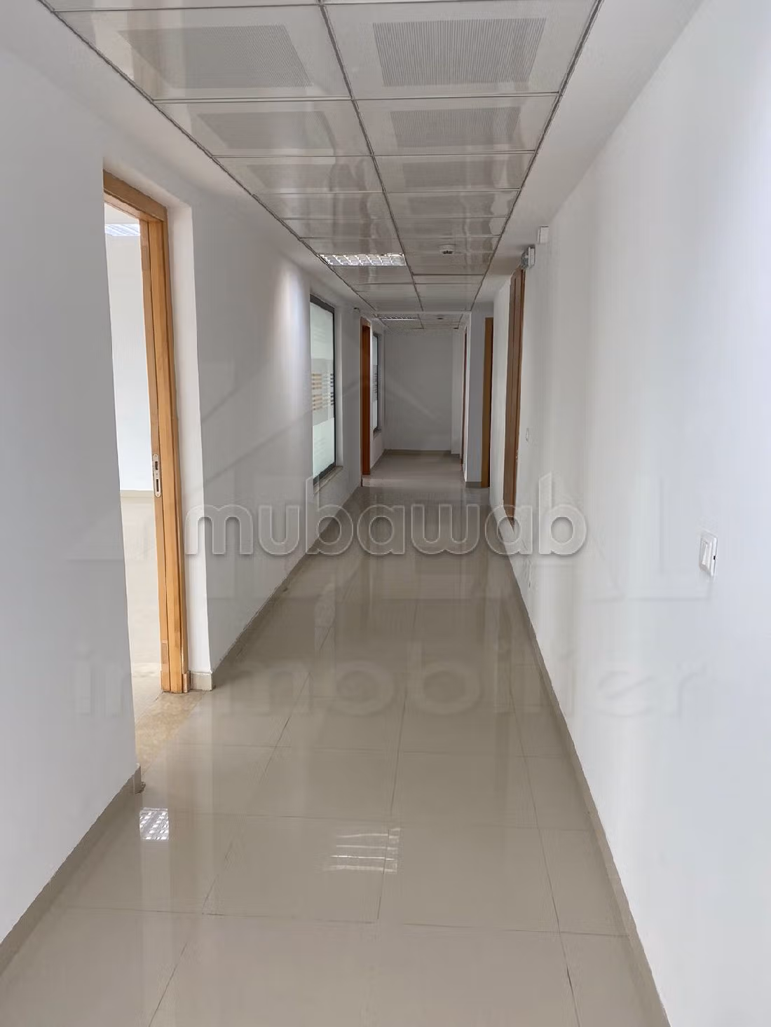 AL Bureau 350m² au Lac1