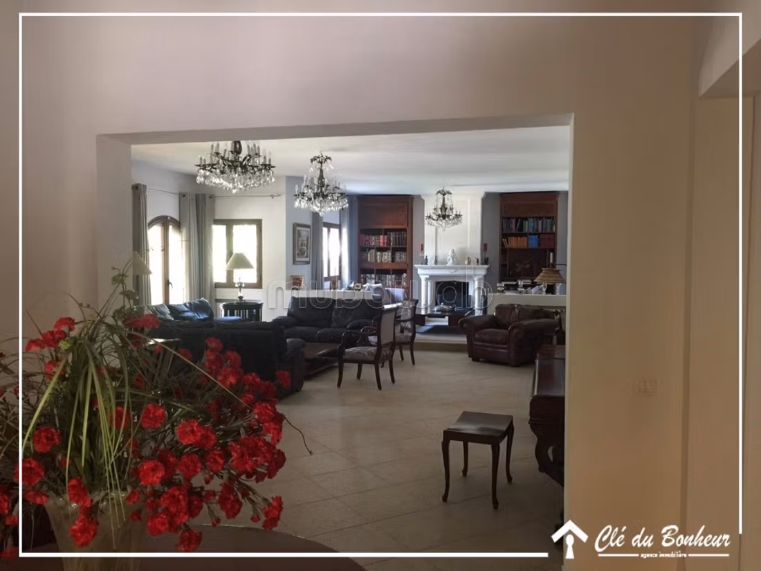 Une belle villa avec piscine à chotrana 2
