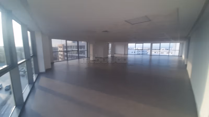 Offices for rent in Aïn Sebaâ. Area of 180 m². Secured door, Enclosed residence. 