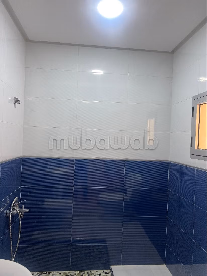 Beautiful apartment for sale in El Ensanche. Large area 101 m². Satellite dish and security. 