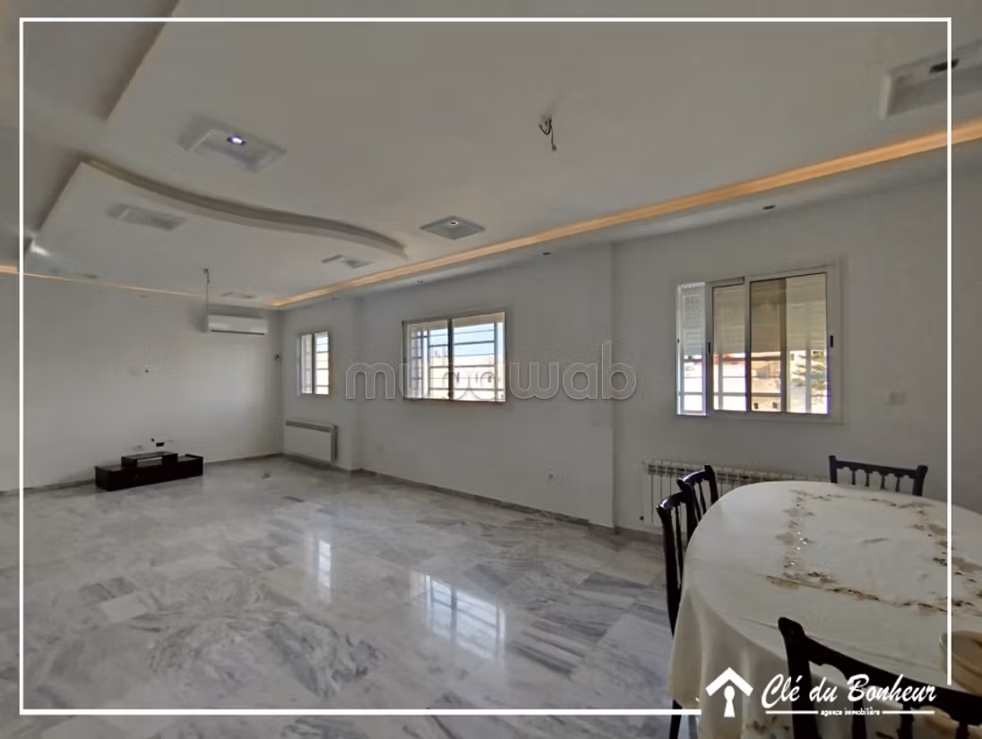 Etage De Villa à l'aouina