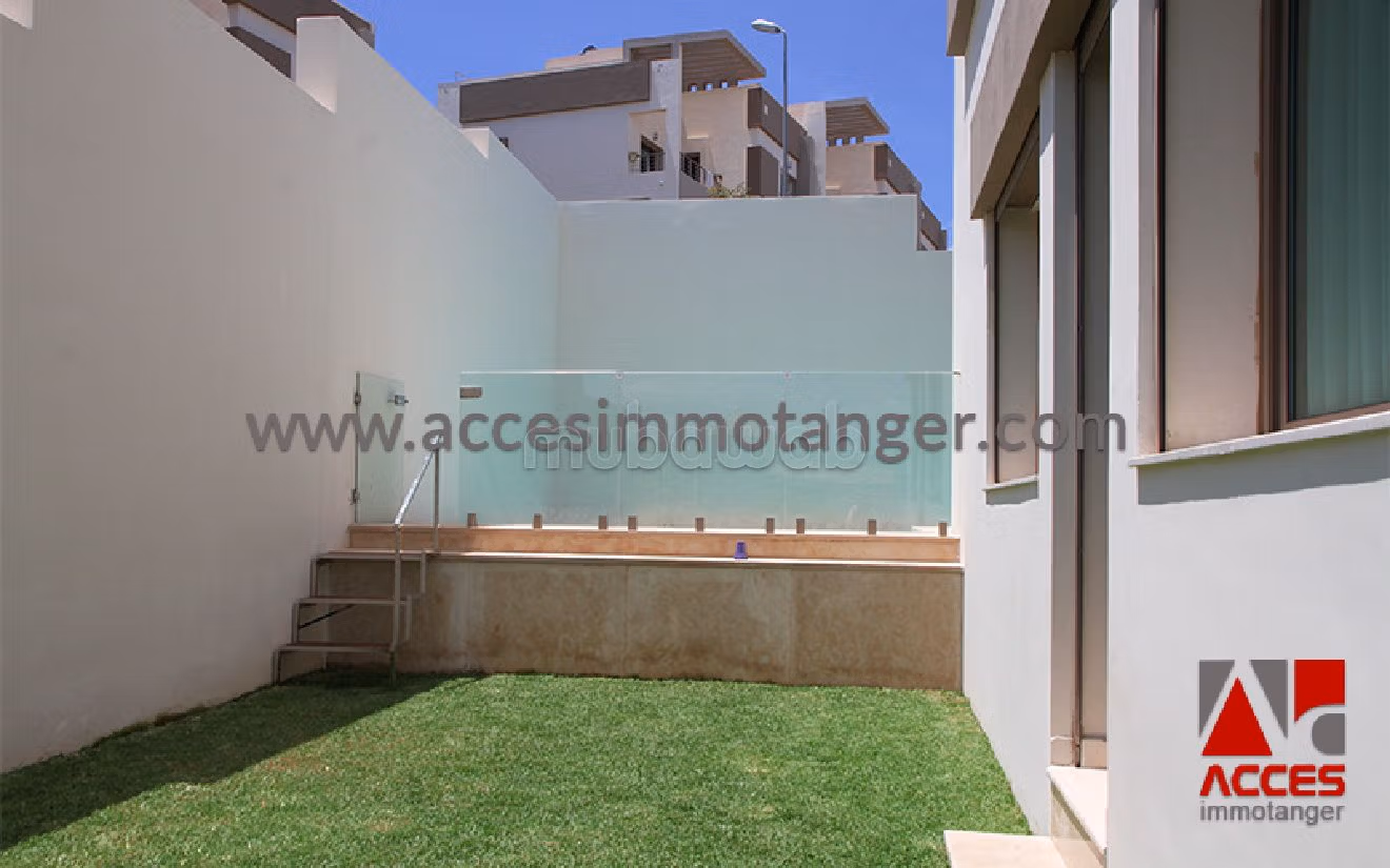 Straordinaria villa in affitto a Moujahidine. 7 locali spaziosi. Arredato