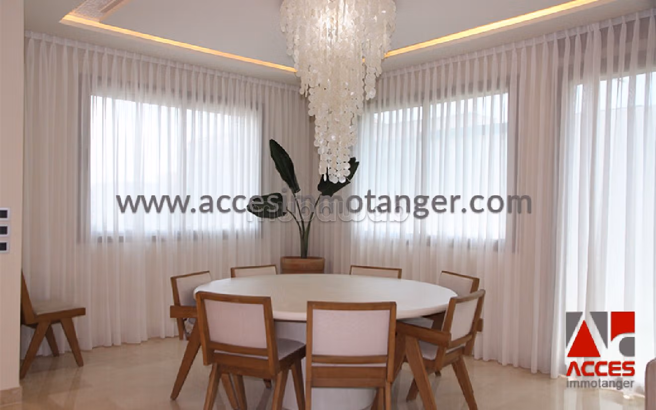 Straordinaria villa in affitto a Moujahidine. 7 locali spaziosi. Arredato