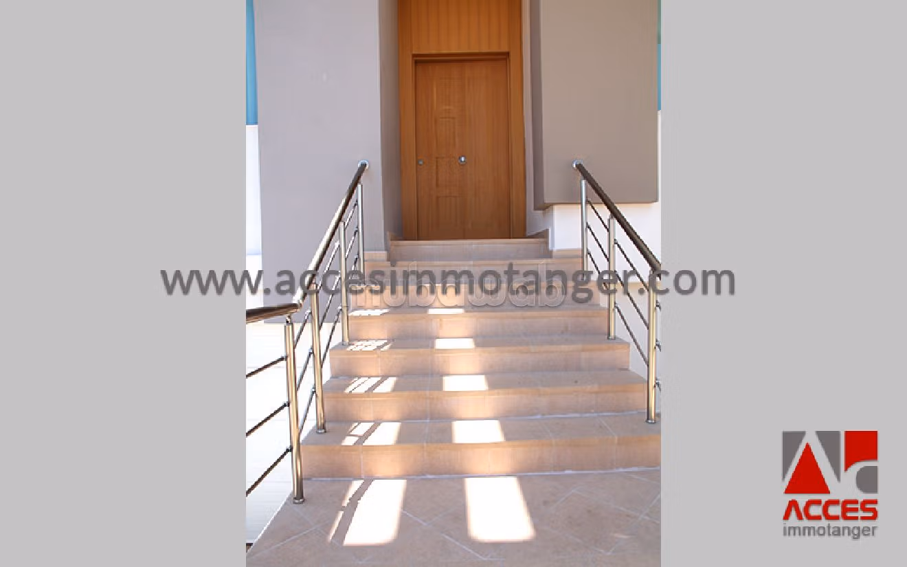 Straordinaria villa in affitto a Moujahidine. 7 locali spaziosi. Arredato