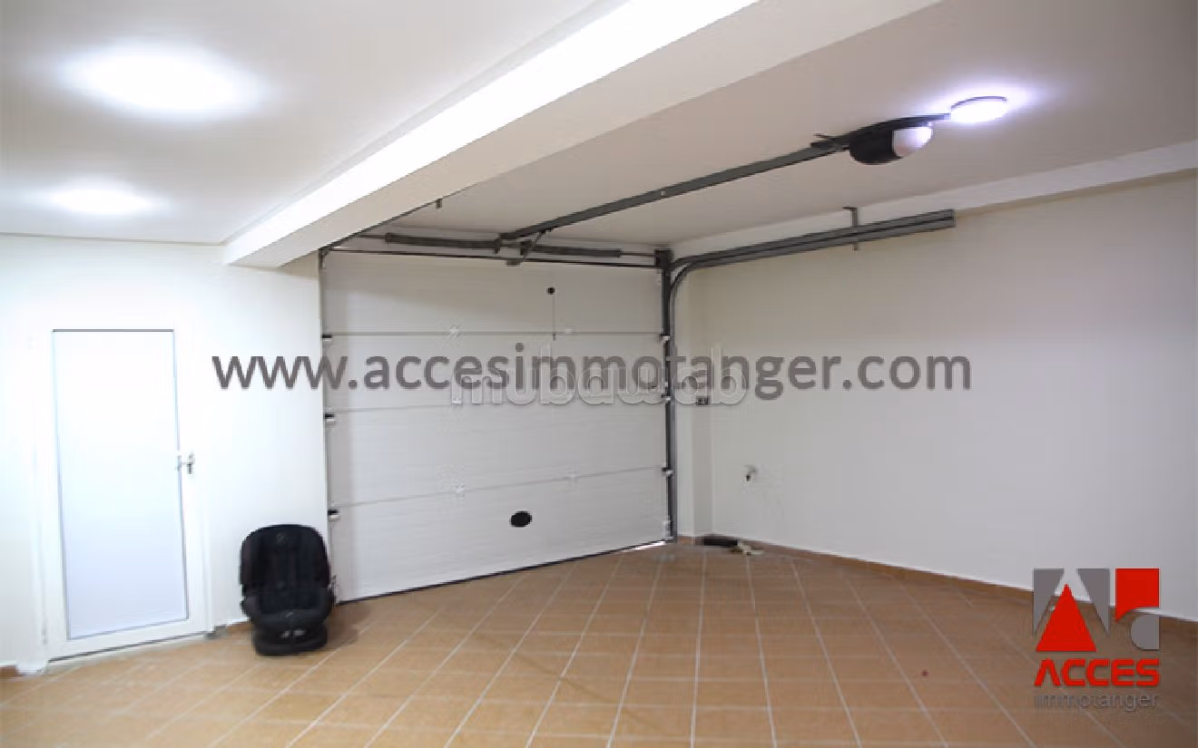 Straordinaria villa in affitto a Moujahidine. 7 locali spaziosi. Arredato