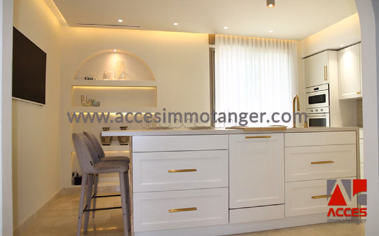 Straordinaria villa in affitto a Moujahidine. 7 locali spaziosi. Arredato