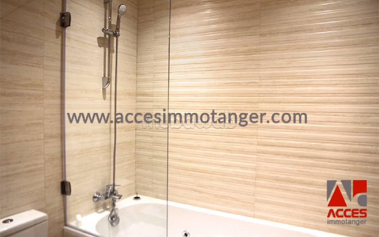 Straordinaria villa in affitto a Moujahidine. 7 locali spaziosi. Arredato