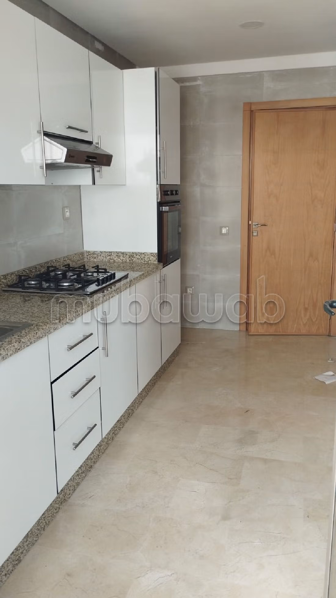 Nu huren: appartementen in Hassan - Centre Ville. 4 Ruimtes. Conciërge en airconditioning. 