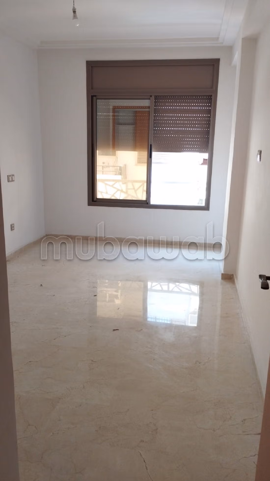 Nu huren: appartementen in Hassan - Centre Ville. 4 Ruimtes. Conciërge en airconditioning. 