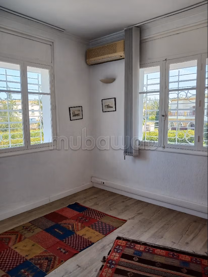 Oficinas en alquiler en Polo. Pequeña superficie 450 m². Espacios verdes, Balcón.