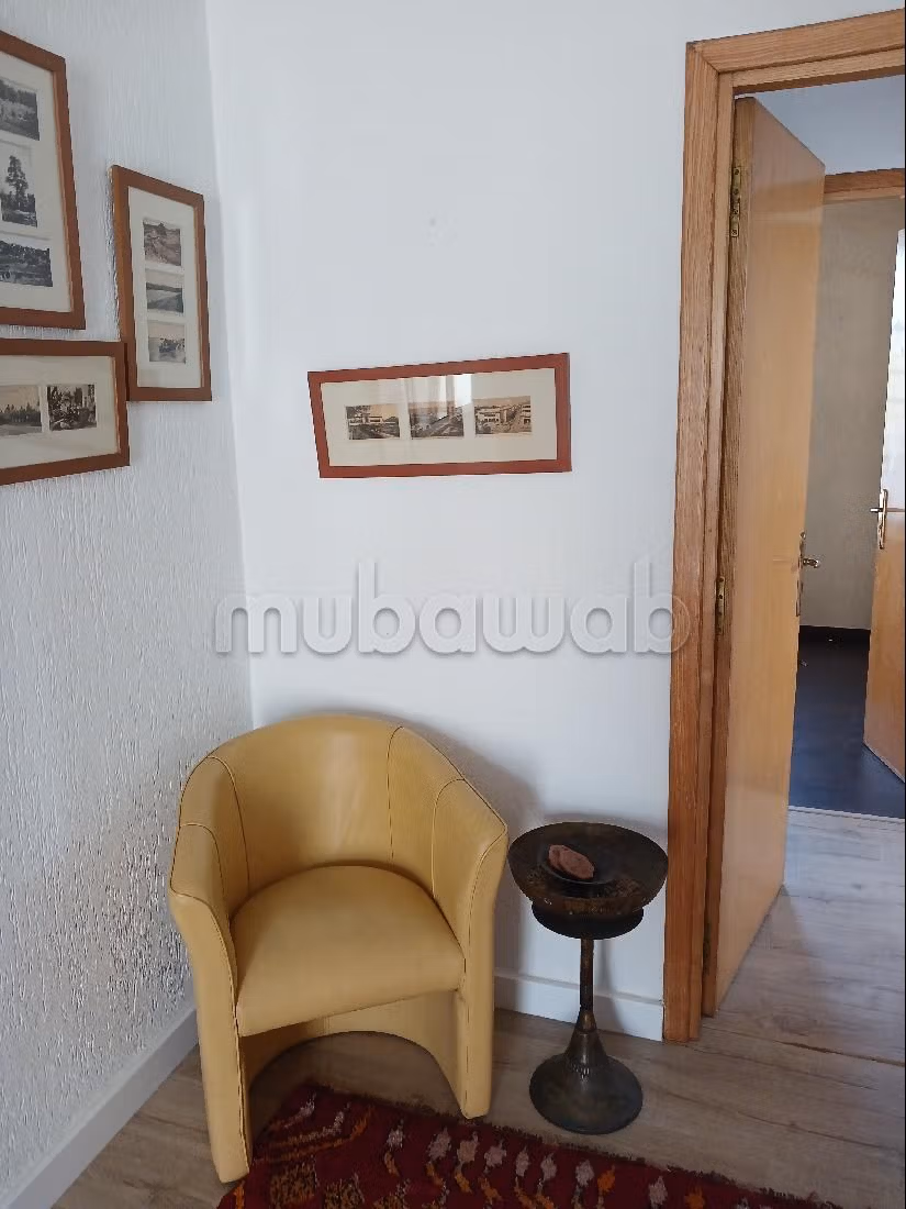 Oficinas en alquiler en Polo. Pequeña superficie 450 m². Espacios verdes, Balcón.