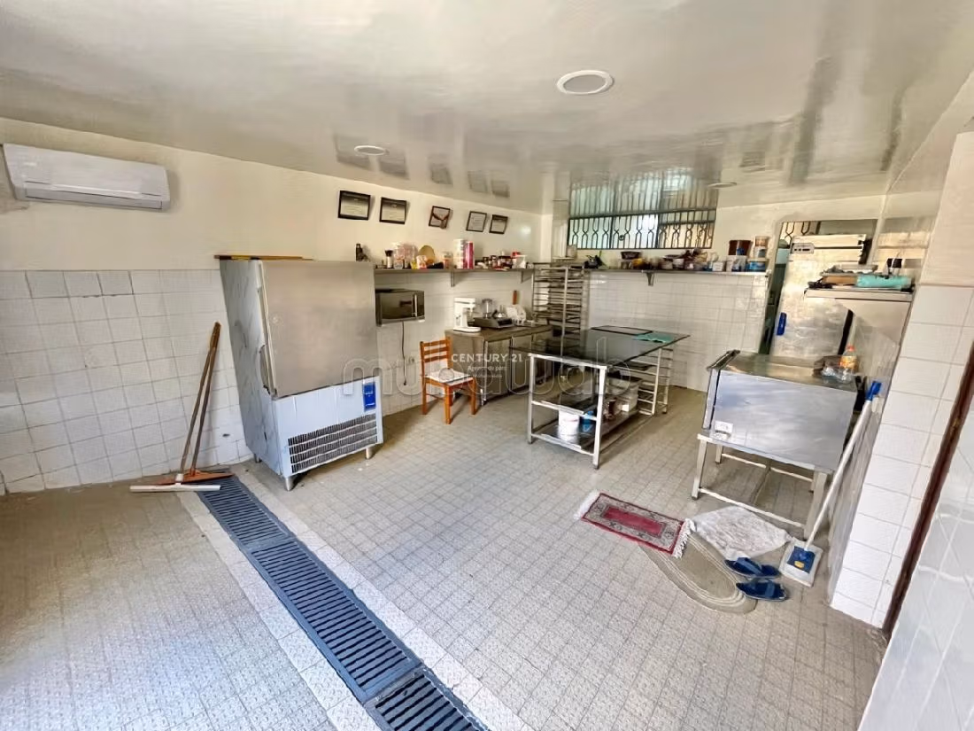 House to buy in La Siesta. Small area 222 m². Storage unit