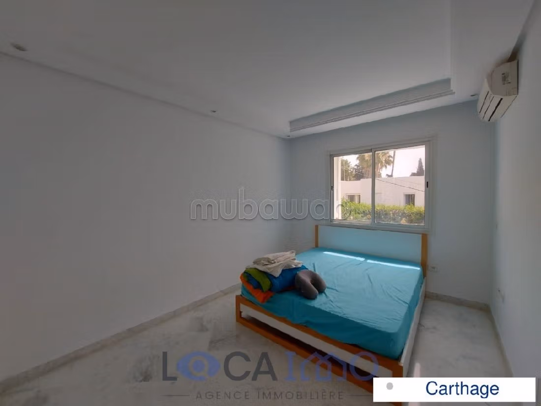 A louer une villa en S6 avec piscine à Carthage