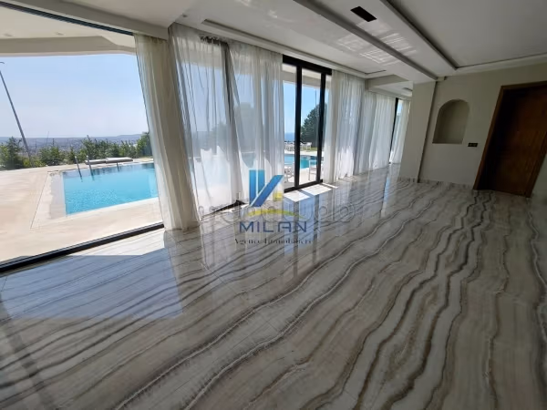 Luxe Villa Te Koop in Nouinouich