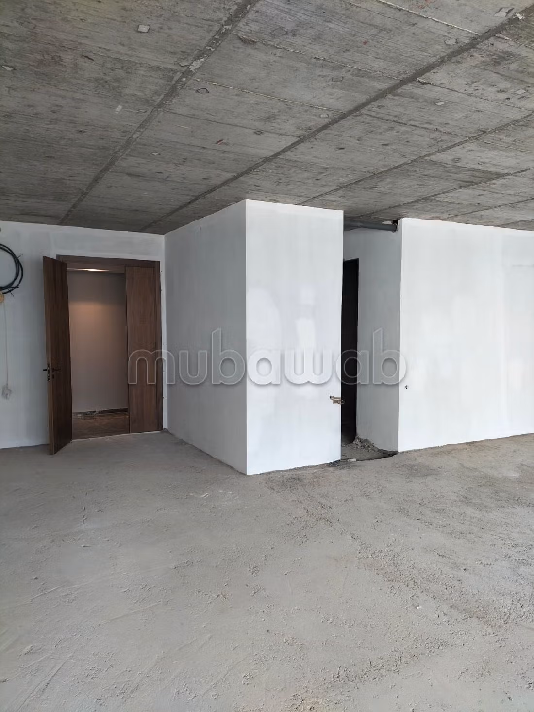 Offices for rent in Casablanca Finance City. Small area 138 m². No Lift, Balcony