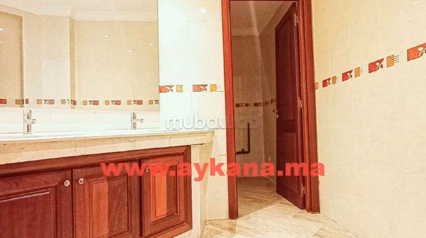 Precioso piso en alquiler en Riyad. 5 habitaciones confortables. Sin ascensor. 