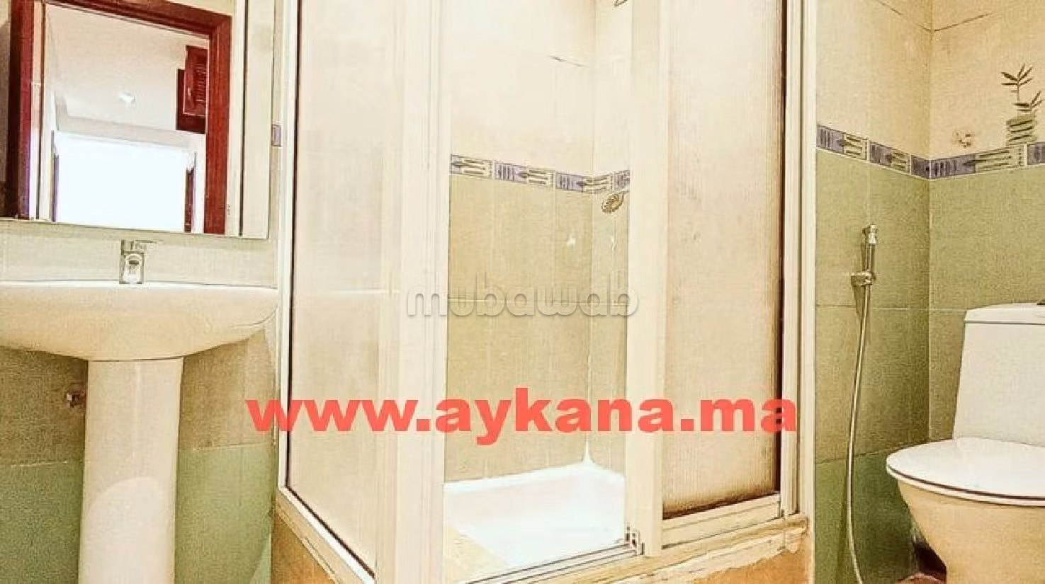 Precioso piso en alquiler en Riyad. 5 habitaciones confortables. Sin ascensor. 