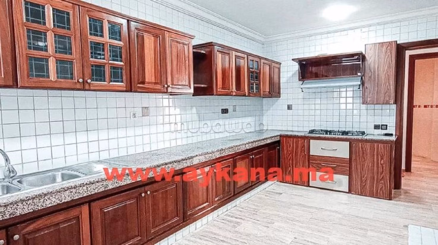 Precioso piso en alquiler en Riyad. 5 habitaciones confortables. Sin ascensor. 