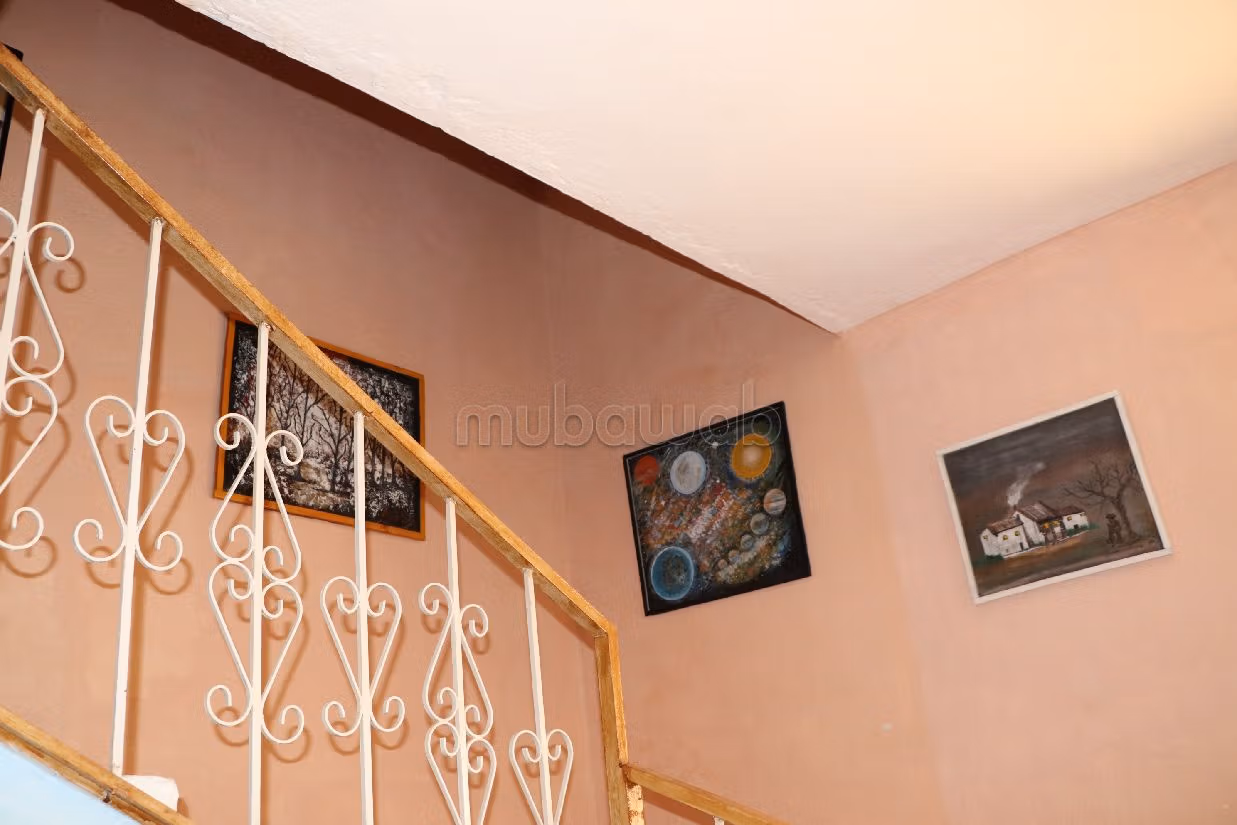 Find your house to buy. 7 rooms. Ample storage space