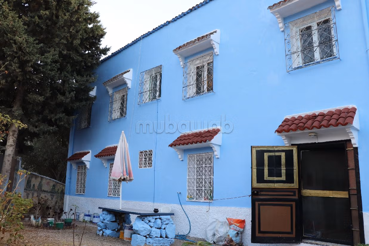 Find your house to buy. 7 rooms. Ample storage space