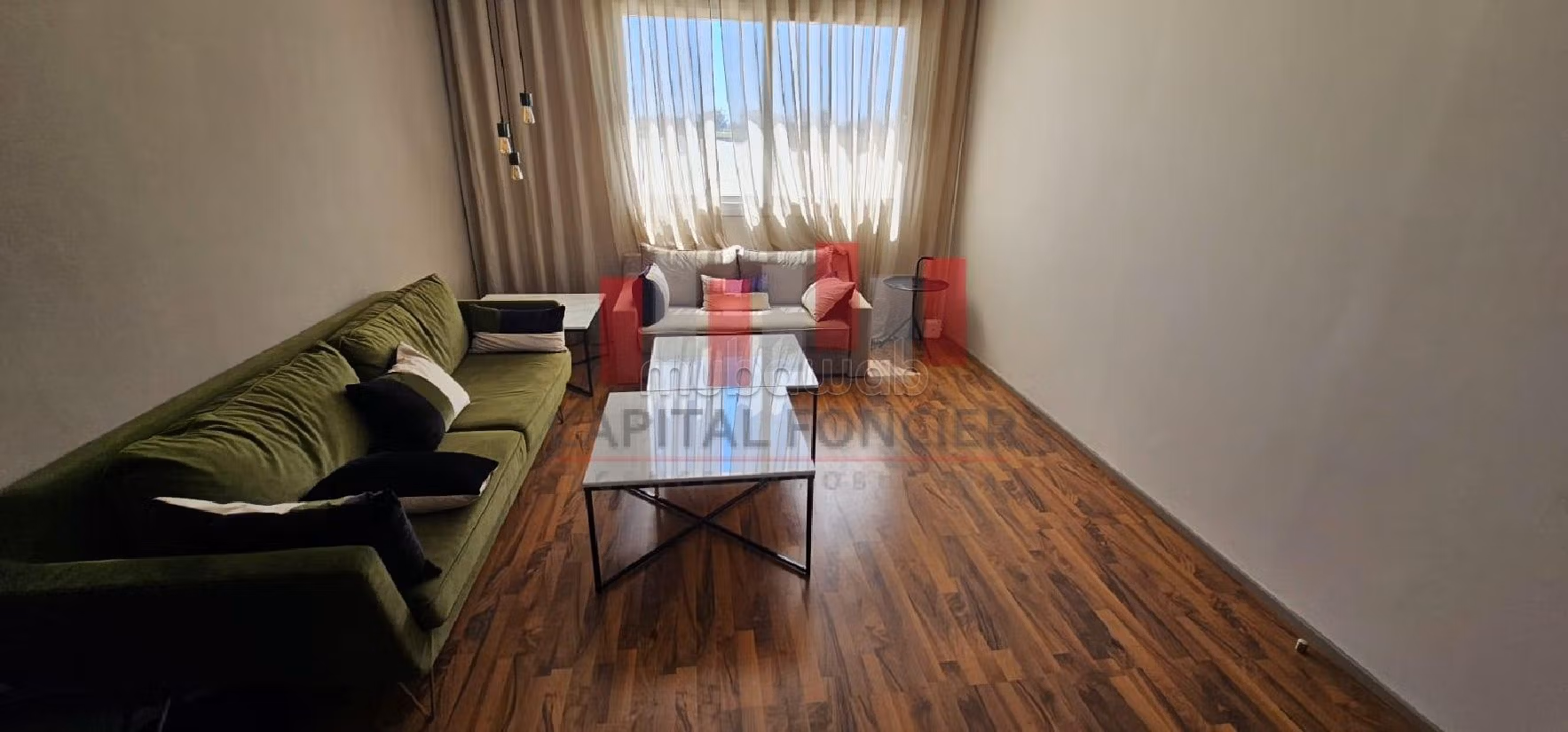 مكاتب ومحلات للإيجار ببوسكورة. المساحة 6300 م². جو مكيف