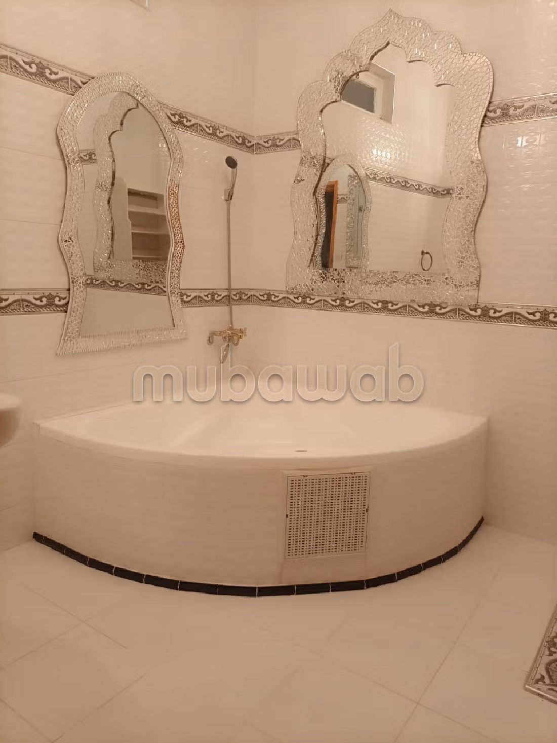 Casa in vendita a Assarag. Superficie totale 500 m². Ammobiliato