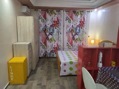 Affitto di un bellissimo appartamento a Agdal. Superficie di 40 m². Arredato