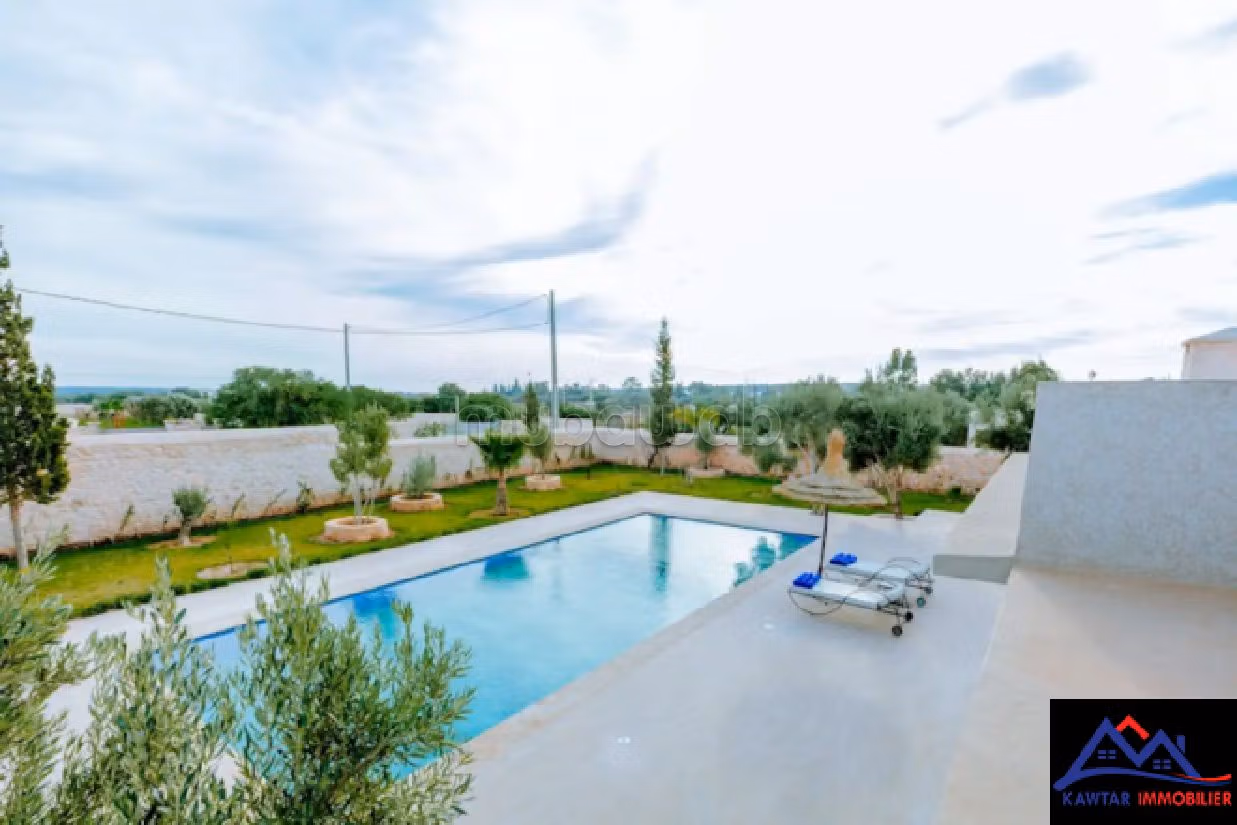 Luxury house for rent in Idaougard. 3 lovely rooms. Carpark and terrace