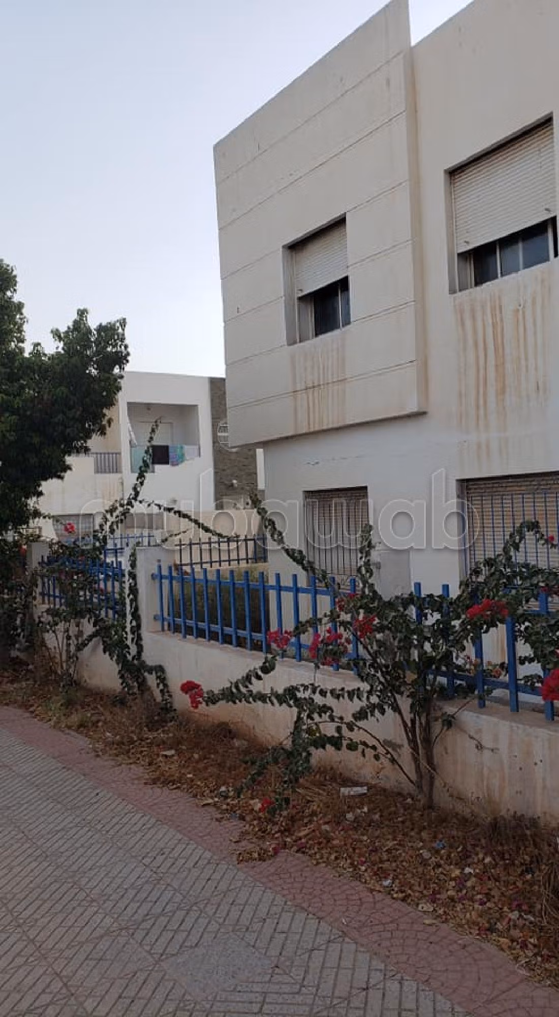 Vendita villa di lusso a Cité Adrar. 7 locali. Splendido giardino e comodo posto auto