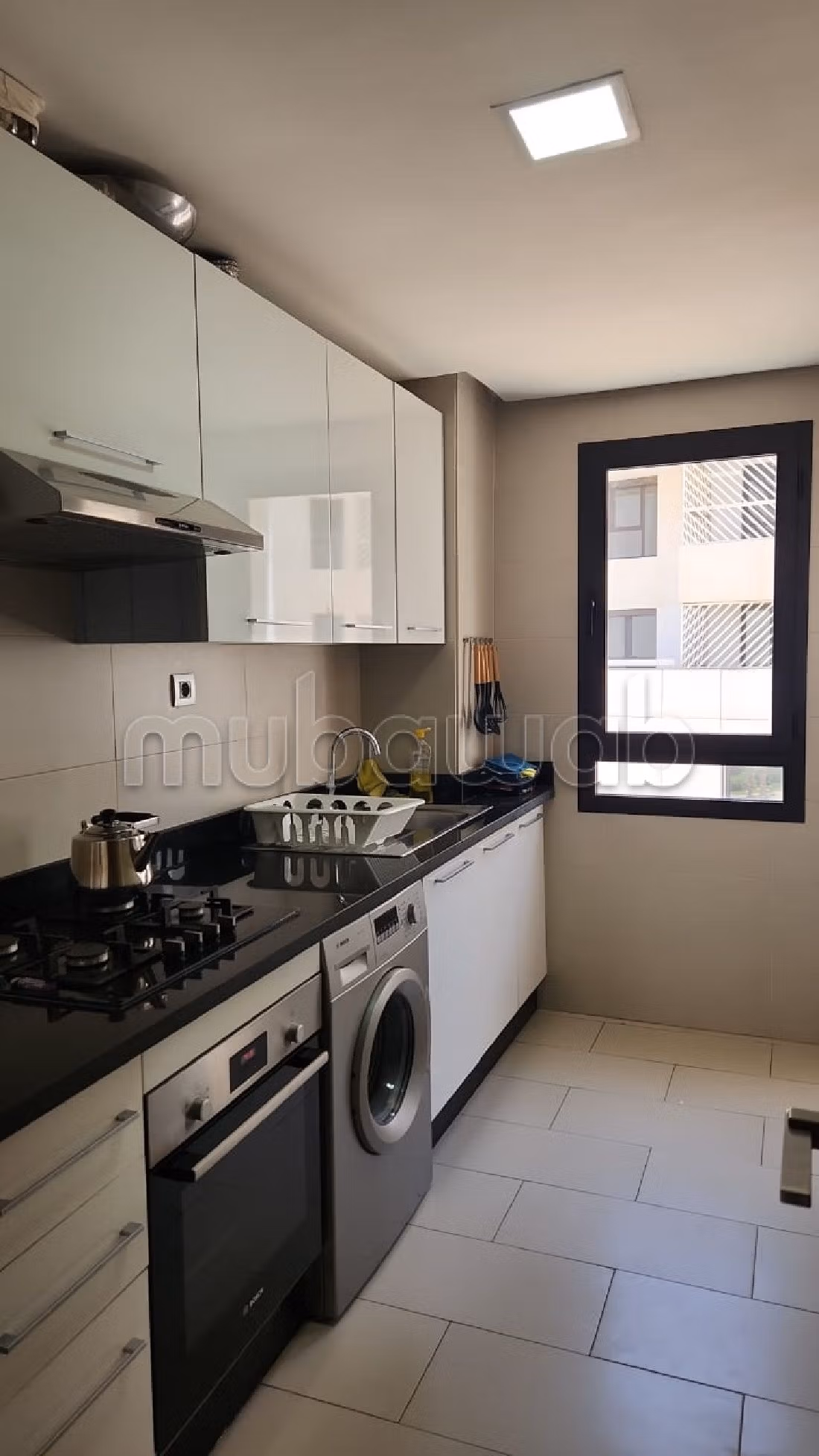 Bel appartement meublé à louer, CFC