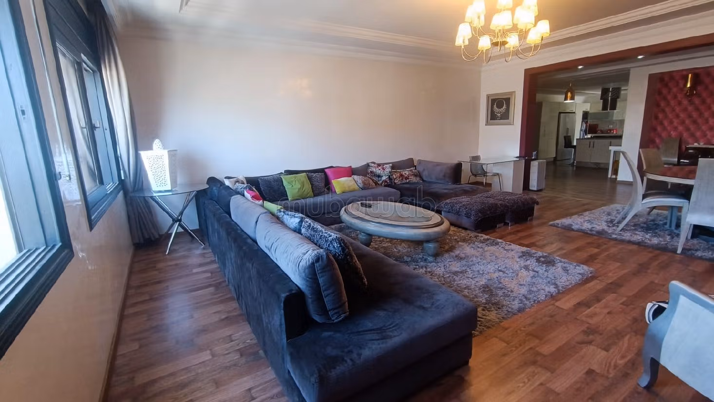 Vendita di uno splendido appartamento a Les Hôpitaux. 5 ampi locali. Posto auto e terrazzo