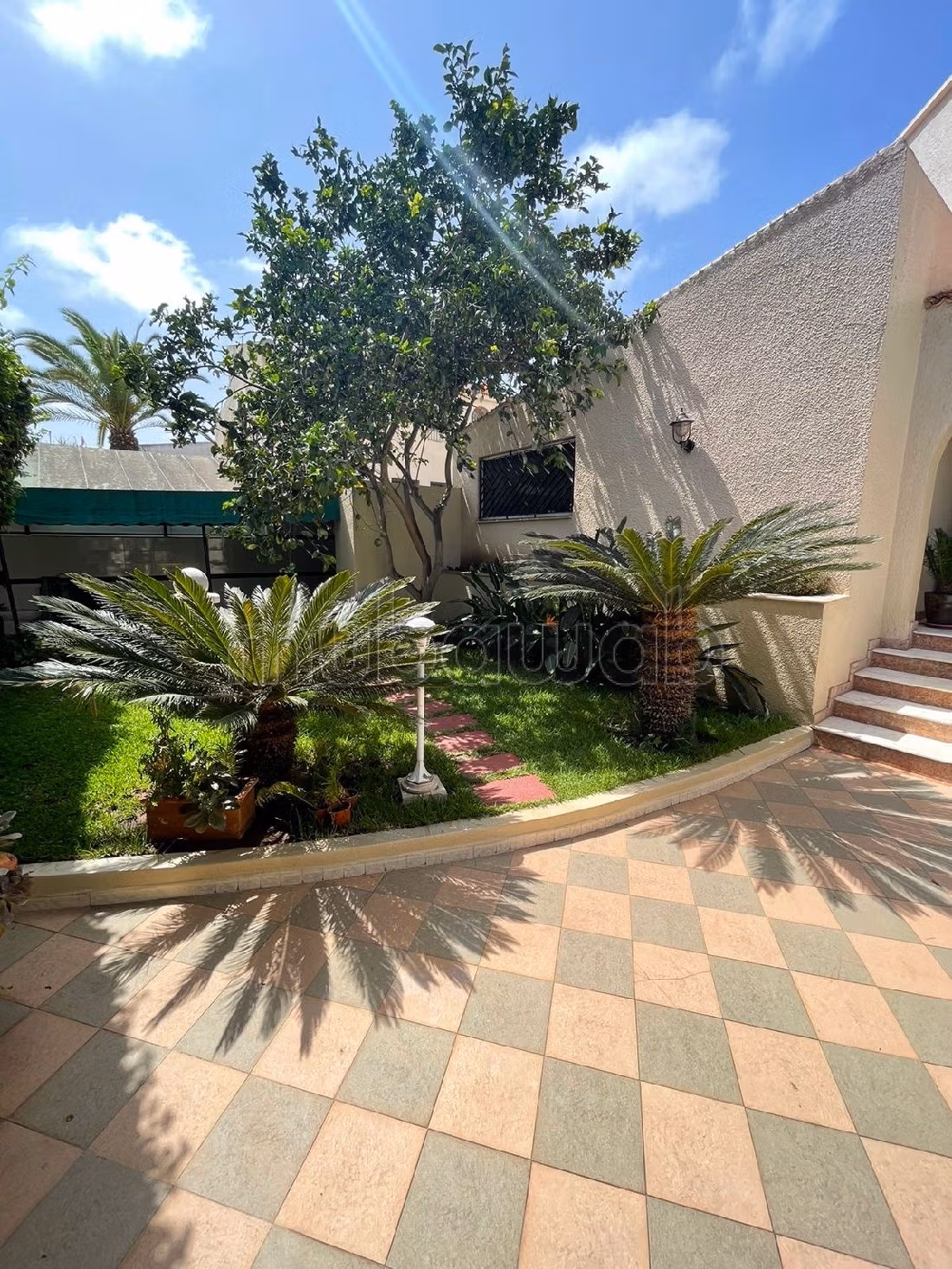 Villa avec piscine en location à hay riad